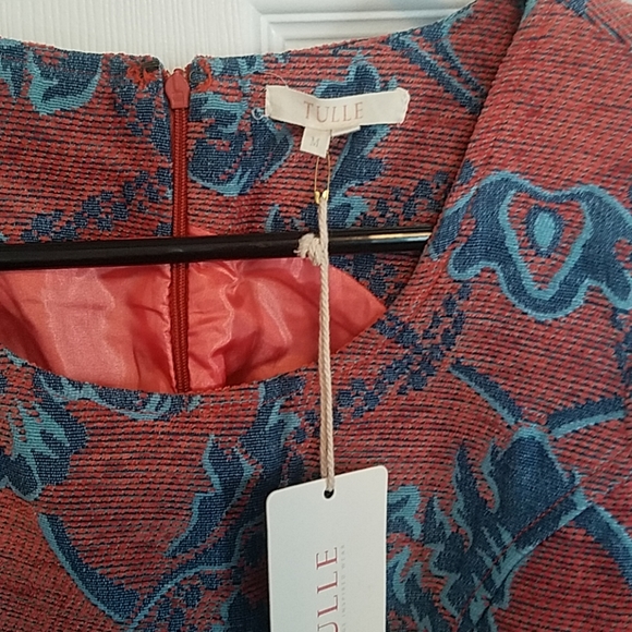 Dress - Picture 2 of 4